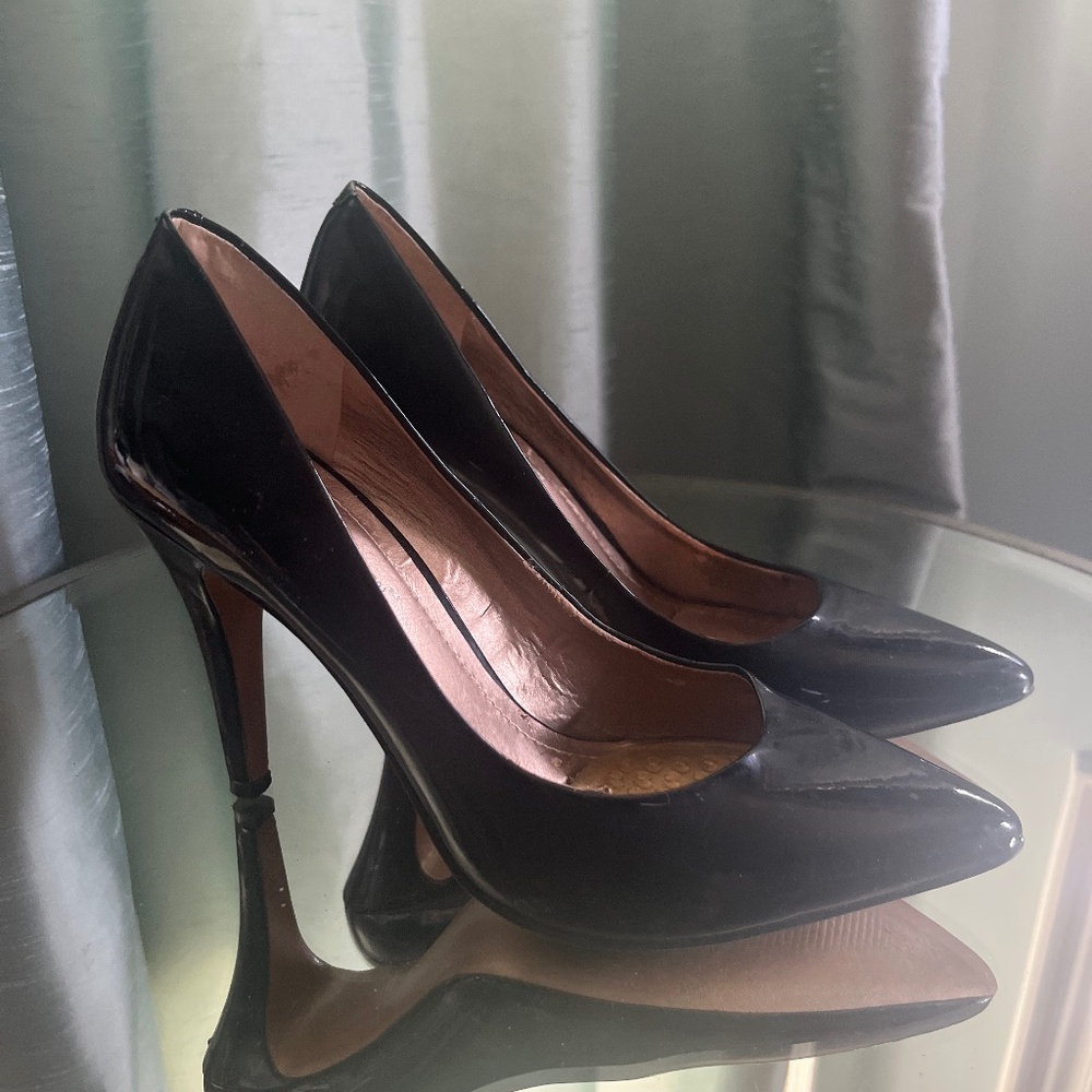 BCBG high heels